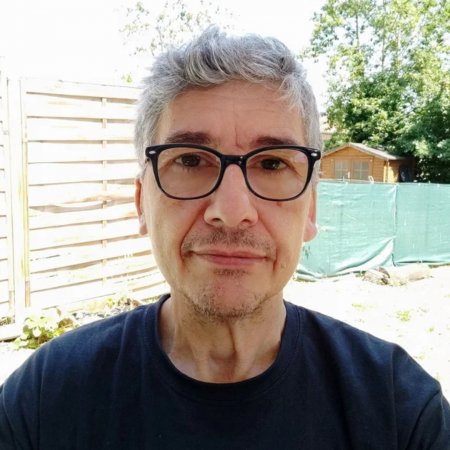 Homme luxembourgeois de 38 ans partage son expérience après une consultation amour avec Marabout Nawan et une prise de décision importante dans sa relation