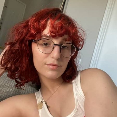 Femme canadienne de 29 ans témoigne d’une consultation amour rapide et du retour progressif de contact après une période de silence