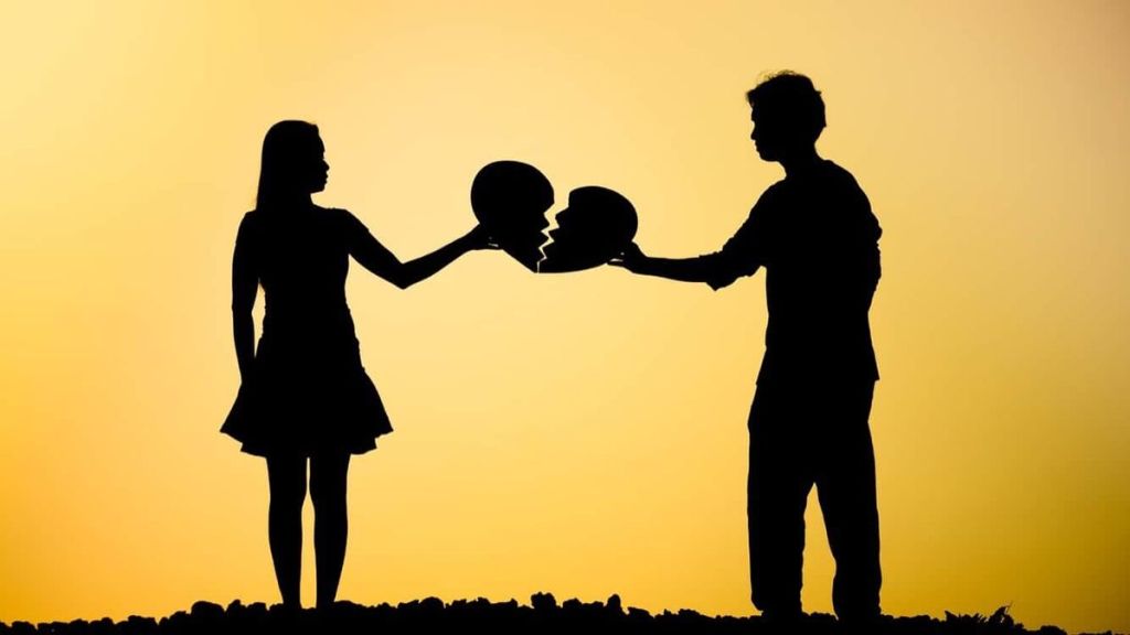 couple séparé symbolisant un blocage amoureux et une rupture difficile dans la vie sentimentale