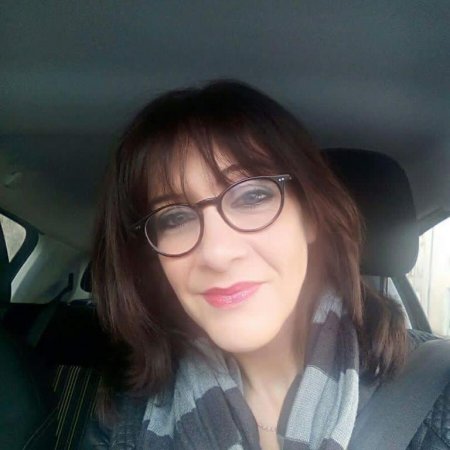 femme en Belgique expliquant comment il a trouvé l’âme sœur rapidement après avoir levé ses blocages émotionnels