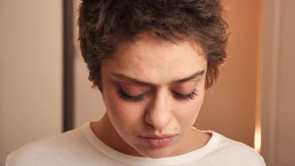 solitude amoureuse, fatigue émotionnelle et difficulté à retrouver une relation stable