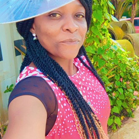Fatou, 39 ans, Dakar - témoignage voyance amour et consultation sentimentale avec le Voyant Médium Nawan
