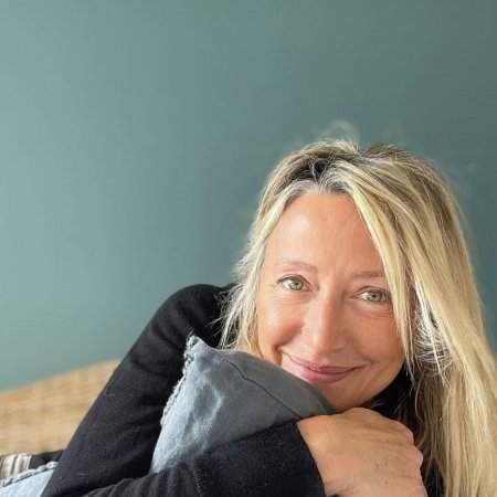Noelline explique comment une consultation avec le Marabout Nawan l’a aidée à comprendre ses blocages sentimentaux.