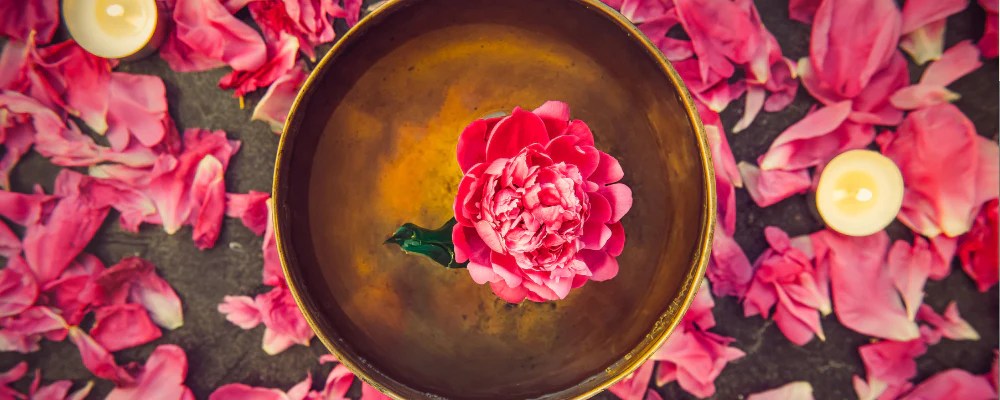 envoûtement amoureux puissant avec roses rouges et encens  rituel de passion